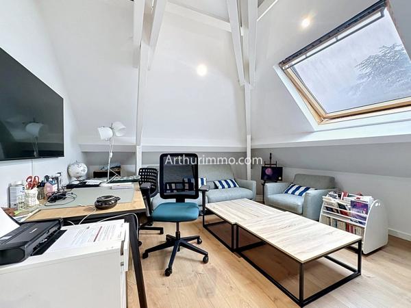 Vente                                                      Maison
                        
                     8 pièces                      226 m2                     à Yerres