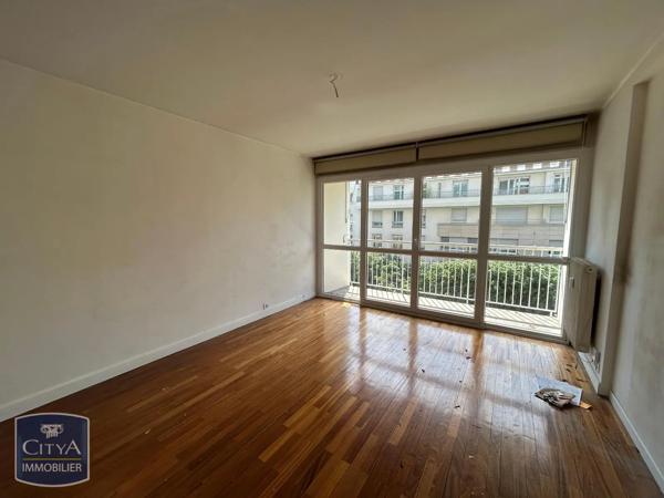Appartement à louer 3 pièces 65.82m² Chambéry (73000)