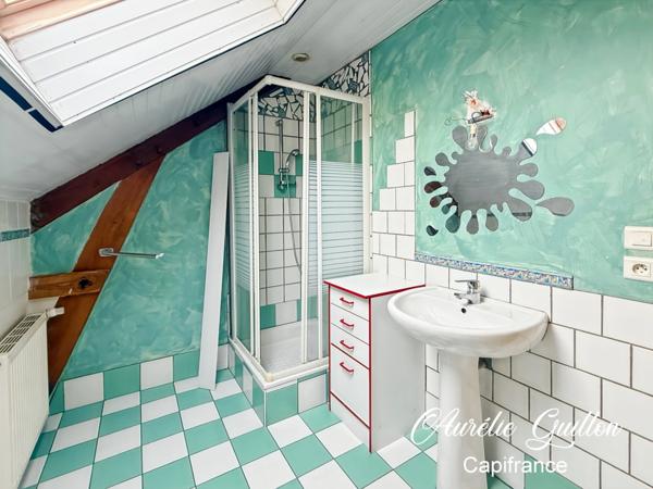 En exclusivité : Charmante longère en pierre avec dépendance et grand terrain de 4 500 m2 arboré, à 5 min de Mauron