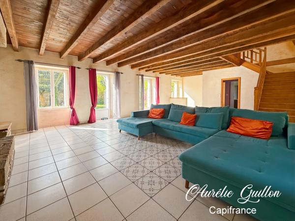 En exclusivité : Charmante longère en pierre avec dépendance et grand terrain de 4 500 m2 arboré, à 5 min de Mauron