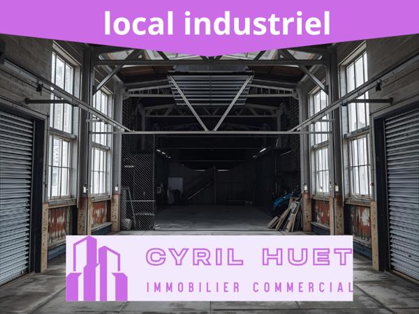 GRIMAUD - Entrepôt / local industriel 250 m²