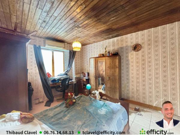 Immeuble 5 pièces - 211 m²