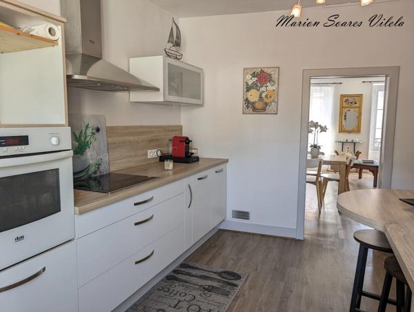 Immeuble- Local + beau duplex avec extérieur-CHAUMES-EN-BRIE centre.