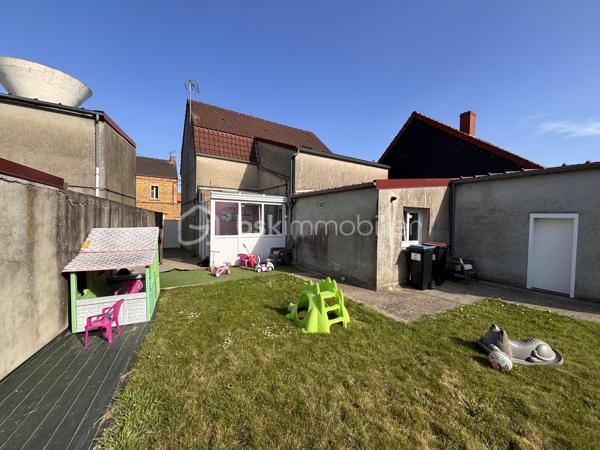 Pascal BSK immobilier vous propose à la vente sur BURBURE
Maison individuelle de 124m2 -- Investissement locatif (MAM en place)
A vendre maison individuelle actuellement louée, exploitée en Maison d'Assistantes Maternelles (MAM) avec bail en cours jusqu'au 21 janvier 2029
idéal investisseur: revenus locatifs sécurisés et activité stable.
Description du bien
Au REZ DE CHAUSSEE
 * Entrée sur pièce de vie lumineuse de 39m2
* Pièce annexe (salle de jeux /bureau)
* Cuisine
* Salle d'eau
* WC séparée
* Cellier
* Cave 
* Véranda
A L'ETAGE
 * 3 chambres spacieuses
EXTERIEURS
* Terrasse
* Jardin avec pelouse
* Dépendance
CARACTERISTIQUES TECHNIQUES
* Chauffage gaz de ville ( chaudière chapée)
* Menuiserie PVC double vitrage au rez de chaussée
* Vélux bois à l'étage
* Raccordement tout à l'égout
* Toiture en bon état
* Travaux réalisé il y a environ 10 ans
PERFORMANCE ENERGETIQUE
* Classe énergétique : E
* Amélioration possible avec isolation extérieur ( objectif Dà C )
INFORMATIONS FINANCIERES
* Loyer actuel : 661€/ mois
* Taxe foncière / 811€ / année
LES POINTS FORTS
* Bien entretenu
* Aucun travaux à prévoir immédiatement
* Locataire en place jusqu'en janvier 2029
* Opportunité d'investissement serin avec rendement stable 
mise en vente du bien au prix de 129800€ Frais agence inclus à charge vendeur
Des questions, envie de programmer une visite n'hésitez pas à me contacter cette annonce référencé 333767 vous est présenté par 
Pascal MONVOISIN mandataire immobilier indépendant pour BSK immobilier immatriculée au RSAC d'ARRAS sous le numéro 994943181