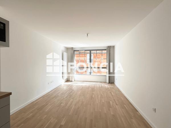 Location Appartement 3 pièces 65.1 m² - 2 SENTE MARCELLE LARIGAUDIERE Bordeaux 33100