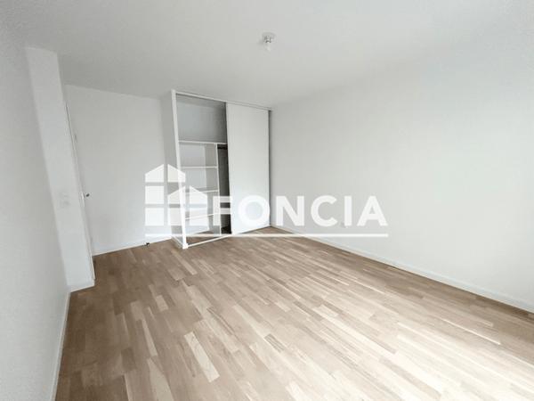 Location Appartement 3 pièces 65.1 m² - 2 SENTE MARCELLE LARIGAUDIERE Bordeaux 33100
