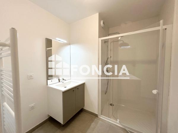 Location Appartement 3 pièces 65.1 m² - 2 SENTE MARCELLE LARIGAUDIERE Bordeaux 33100