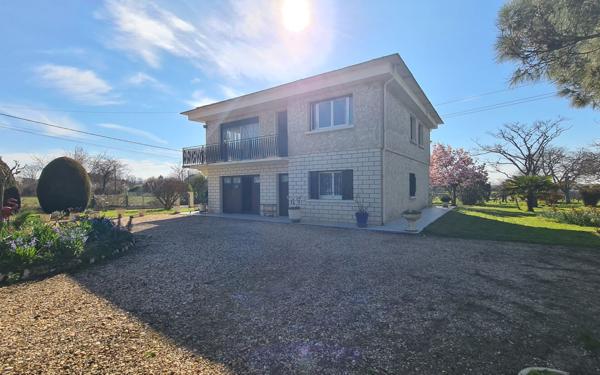 Maison à vendre    5 pièces •  Saint-André-de-Cubzac