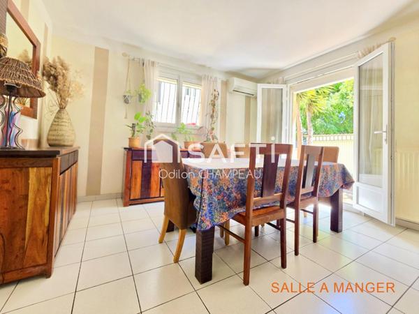 Maison 3 faces 130m2 - 5 chambres avec jardin, garage et panneaux solaires.