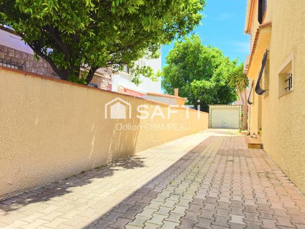 Maison 3 faces 130m2 - 5 chambres avec jardin, garage et panneaux solaires.