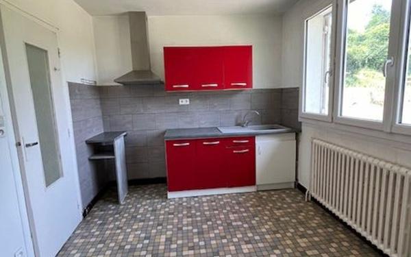 Maison à louer    3 pièces •  Vivières