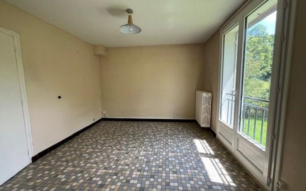 Maison à louer    3 pièces •  Vivières