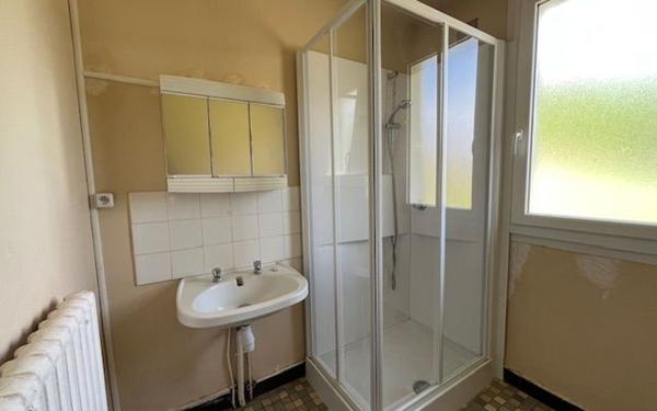 Maison à louer    3 pièces •  Vivières