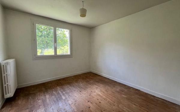 Maison à louer    3 pièces •  Vivières