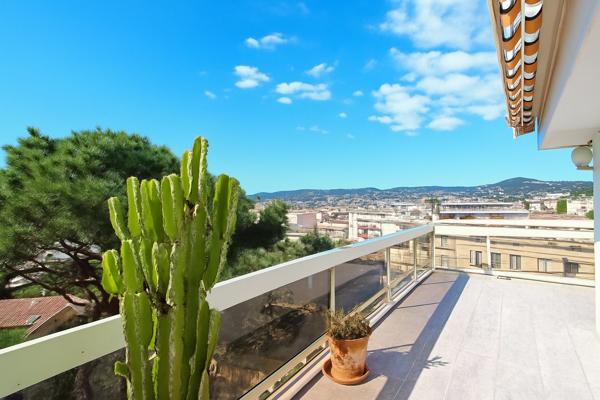 Bel appartement vue mer en avant dernier étage quartier Rostagne