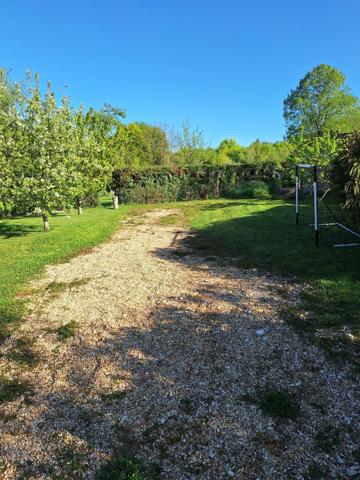 sur les hauteurs de champagne. Petit havre de paix . 339 000 €