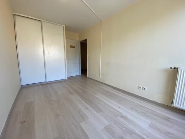 Saint-Germain-lès-Corbeil (91250) T3 avec 2 balcons et 2 parkings – Saint-Germain-lès-Corbeil