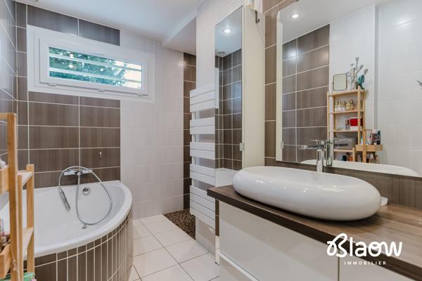 Maison 4 chambres à vendre à Chassieu