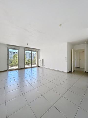 VILLEURBANNE/Appartement 3 pièces 62m2 avec balcon + garage