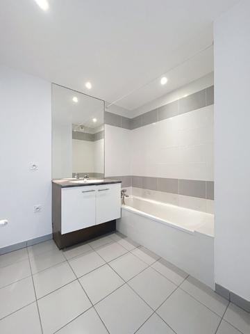 Villeurbanne : Au calme appartement 3 pièces 62m² avec balcon + garage