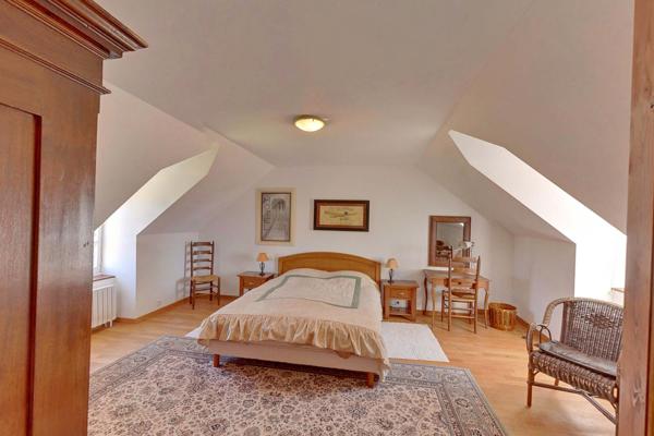 MANOIR SUR LA COTE DE PENTHIEVRE