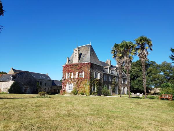 MANOIR SUR LA COTE DE PENTHIEVRE
