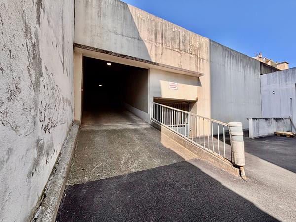 Garage fermé à vendre ? Secteur Bergson à Saint-Étienne