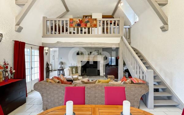 Maison à vendre    8 pièces • 231 m2 Arnières-sur-Iton