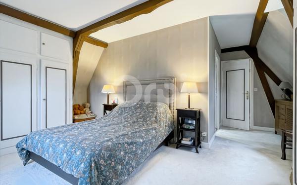 Maison à vendre    8 pièces • 231 m2 Arnières-sur-Iton