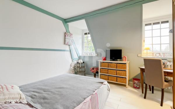 Maison à vendre    8 pièces • 231 m2 Arnières-sur-Iton