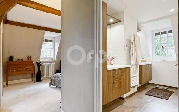 Maison à vendre    8 pièces • 231 m2 Arnières-sur-Iton