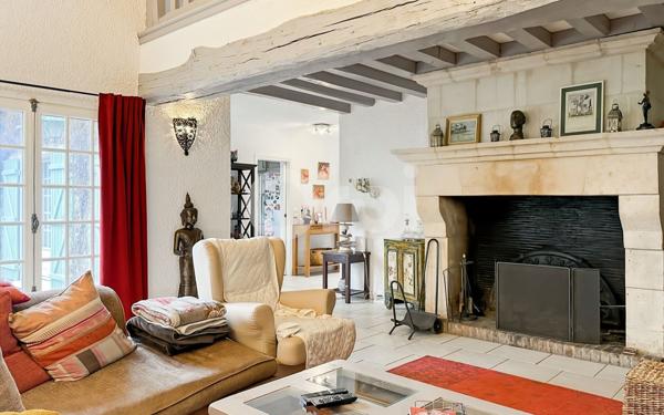 Maison à vendre    8 pièces • 231 m2 Arnières-sur-Iton