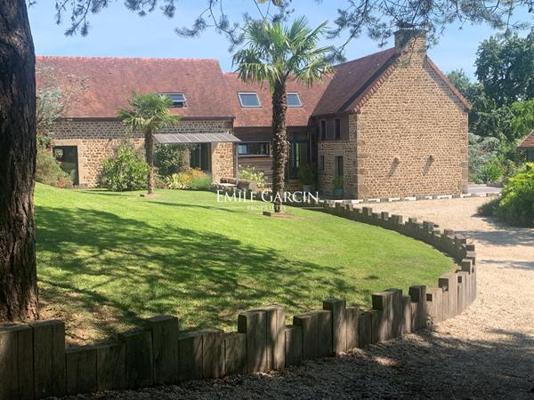 A vendre -Propriété sur 6 hectares  dans l'Orne