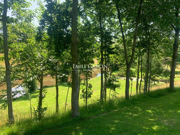 A vendre -Propriété sur 6 hectares  dans l'Orne