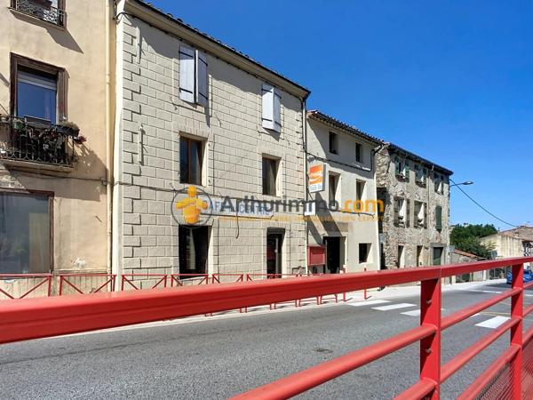 Vente                                                      Immeuble
                        
                     10 pièces                      275 m2                     à Ria-Sirach