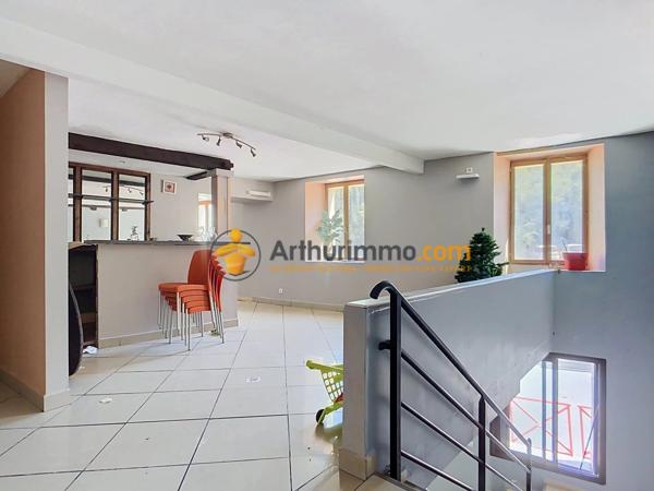 Vente                                                      Immeuble
                        
                     10 pièces                      275 m2                     à Ria-Sirach
