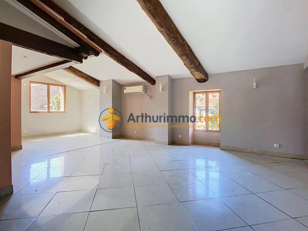 Vente                                                      Immeuble
                        
                     10 pièces                      275 m2                     à Ria-Sirach