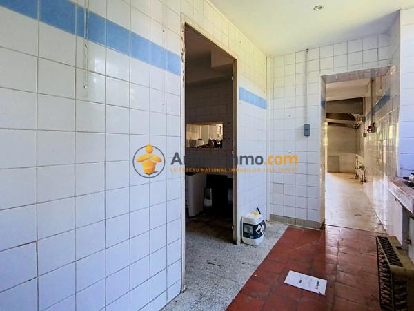 Vente                                                      Immeuble
                        
                     10 pièces                      275 m2                     à Ria-Sirach