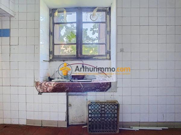 Vente                                                      Immeuble
                        
                     10 pièces                      275 m2                     à Ria-Sirach