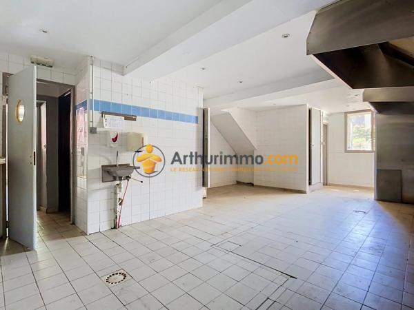 Vente                                                      Immeuble
                        
                     10 pièces                      275 m2                     à Ria-Sirach