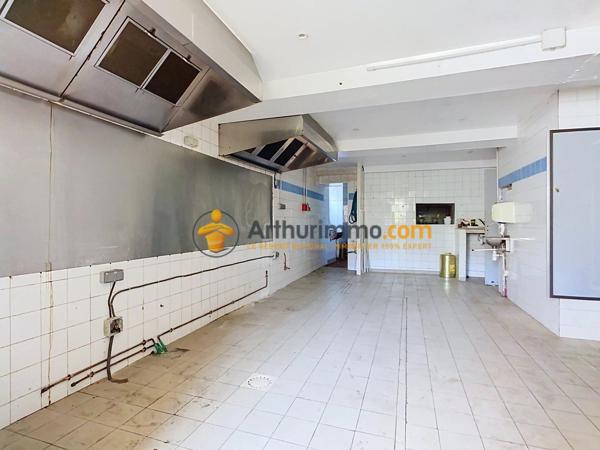 Vente                                                      Immeuble
                        
                     10 pièces                      275 m2                     à Ria-Sirach