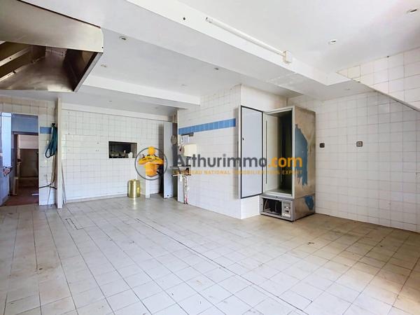 Vente                                                      Immeuble
                        
                     10 pièces                      275 m2                     à Ria-Sirach