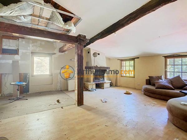 Vente                                                      Immeuble
                        
                     10 pièces                      275 m2                     à Ria-Sirach