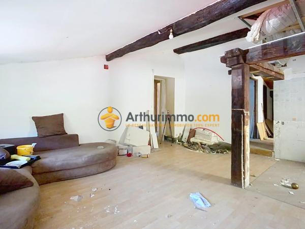Vente                                                      Immeuble
                        
                     10 pièces                      275 m2                     à Ria-Sirach