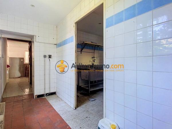 Vente                                                      Immeuble
                        
                     10 pièces                      275 m2                     à Ria-Sirach