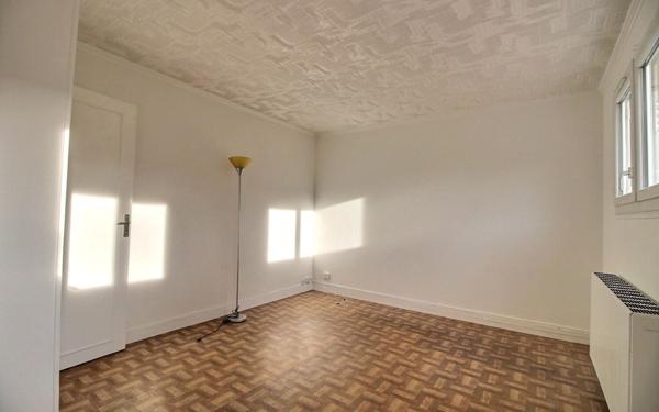 Appartement à louer    1 pièce • 26,10 m2 Savigny-sur-Orge