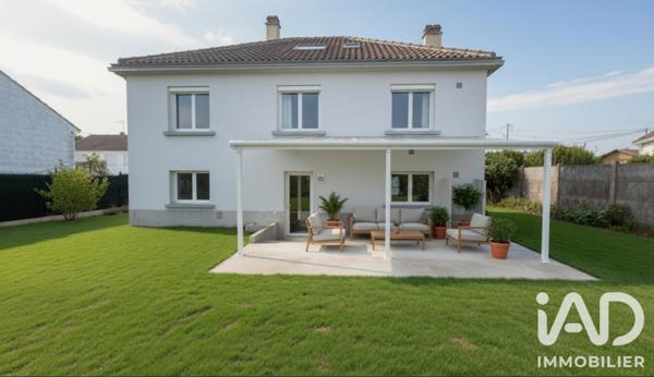 Maison à vendre 7 pièces 134 m² Sainte-Luce-sur-Loire