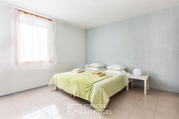 Ferme rénovée avec gîtes et parc arboré à Bas-Pays