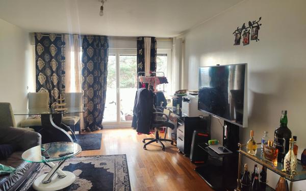 Appartement à vendre    2 pièces • 73 m2 Créteil