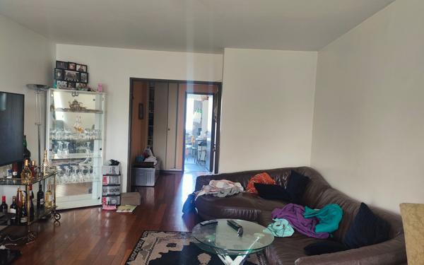 Appartement à vendre    2 pièces • 73 m2 Créteil